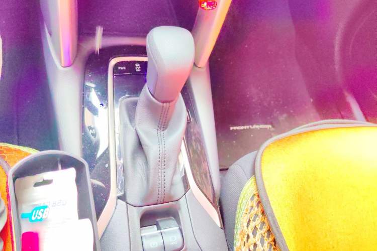 Used Toyota FRONTLANDER 2023 2.0L CVT Elite Edition Gear Lever