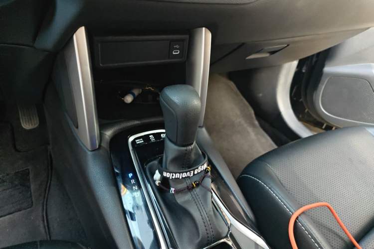 Used Toyota FRONTLANDER 2023 2.0L Smart Electric Hybrid Dual-Engine Leading Edition Gear Lever