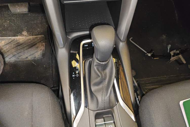Used Toyota FRONTLANDER 2023 2.0L CVT Leading Edition Gear Lever
