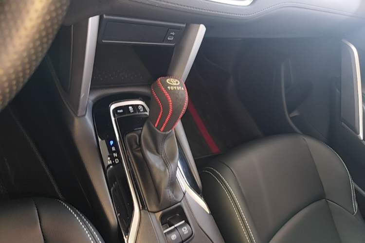 Used Toyota FRONTLANDER 2023 2.0L CVT Leading Edition Gear Lever