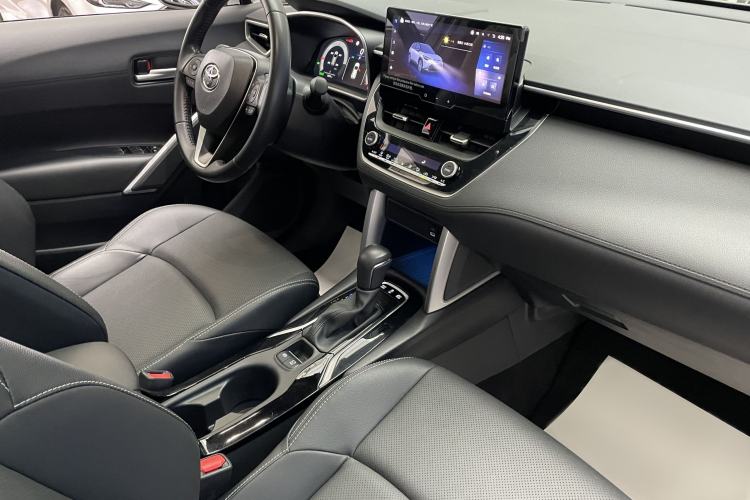 Used Toyota FRONTLANDER 2023 2.0L Smart Electric Hybrid Dual-Engine Deluxe Version Interior 1