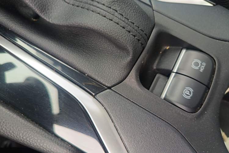 Used Toyota FRONTLANDER 2023 2.0L CVT Leading Edition Interior 1