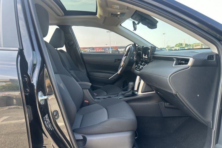 Used Toyota FRONTLANDER 2023 2.0L CVT Leading Edition Interior 13