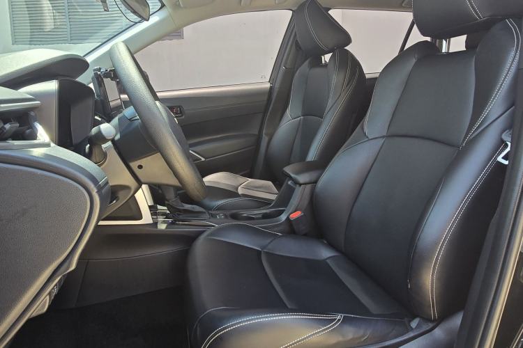 Used Toyota FRONTLANDER 2023 2.0L CVT Elite Edition Interior 2