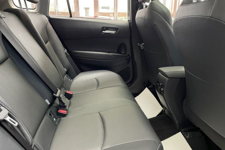 Used Toyota FRONTLANDER 2023 2.0L Smart Electric Hybrid Dual-Engine Deluxe Version Interior 3