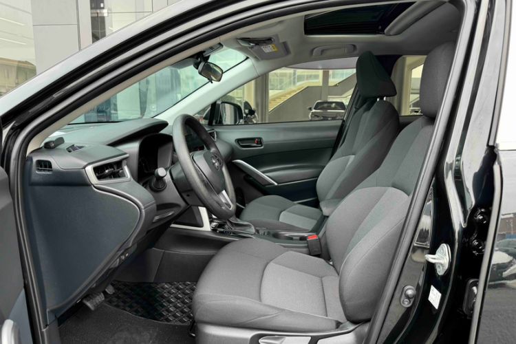 Used Toyota FRONTLANDER 2023 2.0L CVT Leading Edition Interior 3
