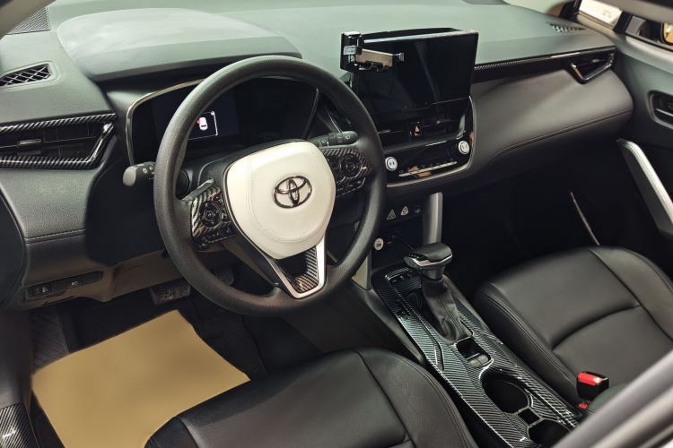 Used Toyota FRONTLANDER 2023 2.0L CVT Elite Edition Interior 3