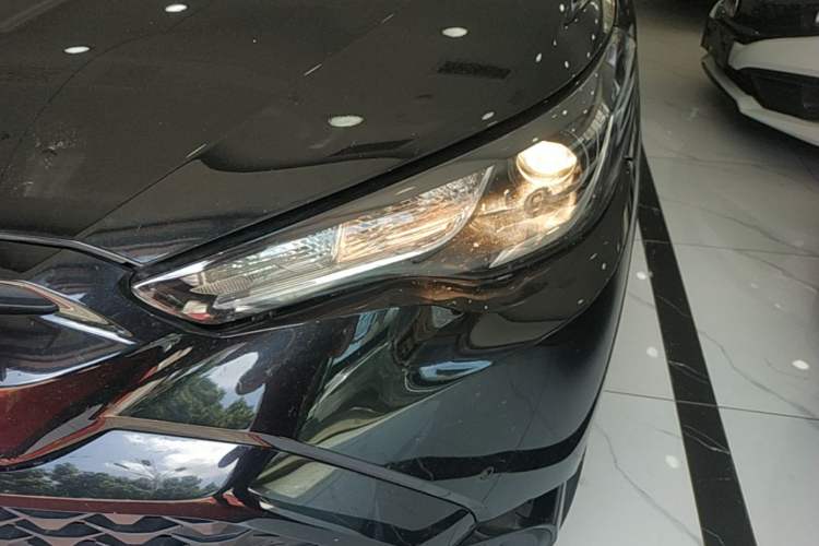 Used Toyota FRONTLANDER 2023 2.0L CVT Elite Edition Left Front Headlight