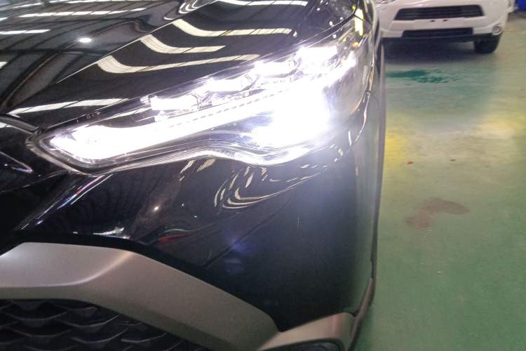 Used Toyota FRONTLANDER 2023 2.0L Smart Electric Hybrid Dual-Engine Luxury Edition Left Front Headlight
