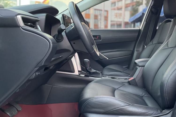 Used Toyota FRONTLANDER 2023 2.0L CVT Leading Edition Left Front Seat