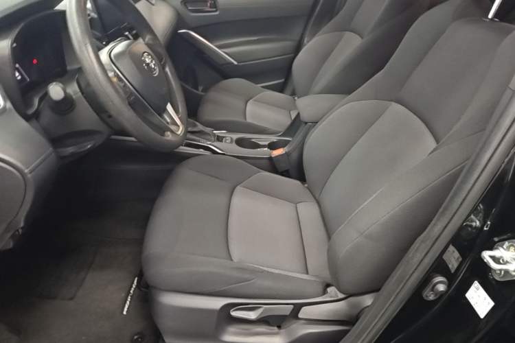 Used Toyota FRONTLANDER 2023 2.0L CVT Elite Edition Left Front Seat