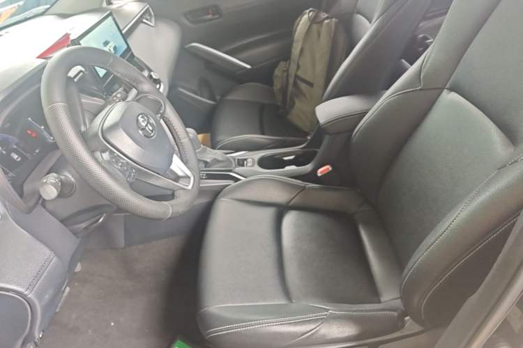 Used Toyota FRONTLANDER 2023 2.0L CVT Elite Edition Left Front Seat