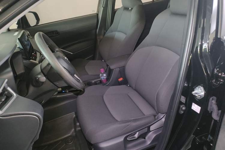 Used Toyota FRONTLANDER 2023 2.0L CVT Elite Edition Left Front Seat