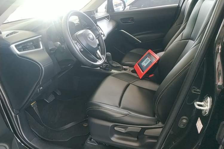 Used Toyota FRONTLANDER 2023 2.0L CVT Elite Edition Left Front Seat