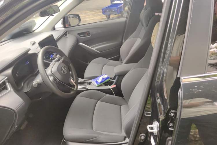 Used Toyota FRONTLANDER 2023 2.0L CVT Elite Edition Left Front Seat
