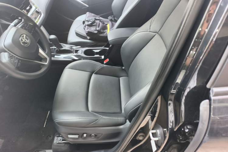 Used Toyota FRONTLANDER 2023 2.0L CVT Luxury Edition Left Front Seat
