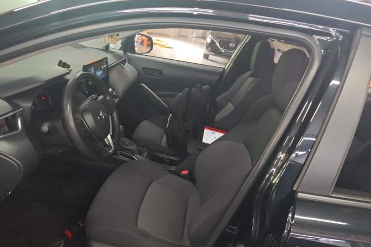 Used Toyota FRONTLANDER 2023 2.0L CVT Elite Edition Left Front Seat