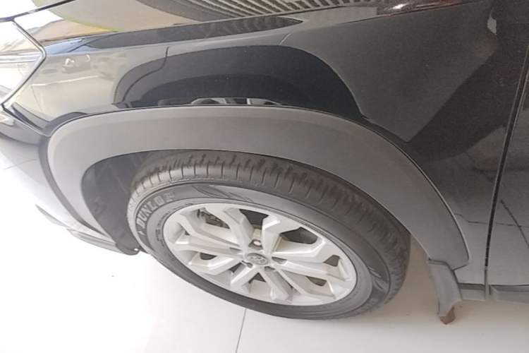 Used Toyota FRONTLANDER 2023 2.0L CVT Elite Edition Left Front Wheel Hub