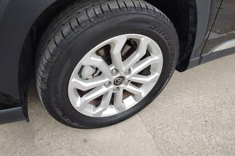 Used Toyota FRONTLANDER 2023 2.0L CVT Elite Edition Left Front Wheel Hub