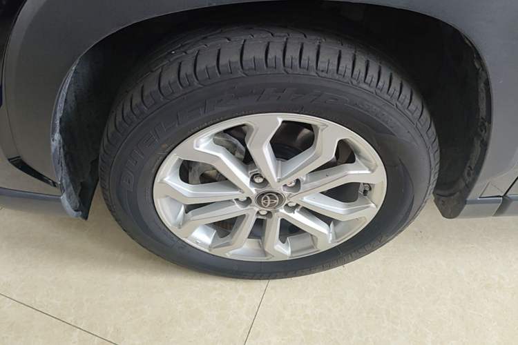 Used Toyota FRONTLANDER 2023 2.0L CVT Elite Edition Left Front Wheel Hub