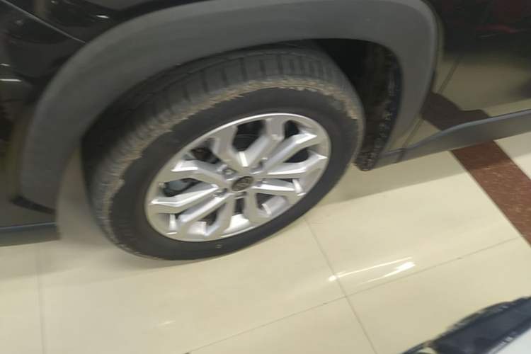 Used Toyota FRONTLANDER 2023 2.0L CVT Elite Edition Left Front Wheel Hub