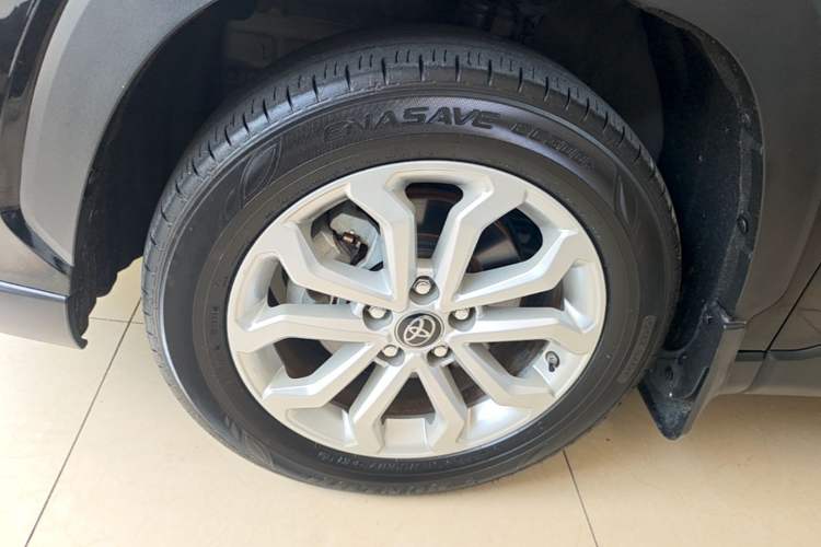 Used Toyota FRONTLANDER 2023 2.0L CVT Elite Edition Left Front Wheel Hub