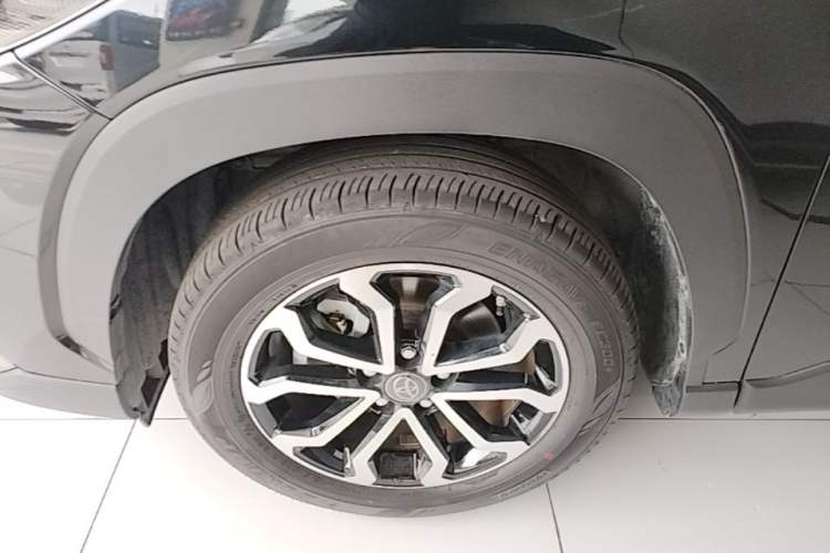 Used Toyota FRONTLANDER 2023 2.0L Smart Electric Hybrid Dual-Engine Luxury Edition Left Front Wheel Hub