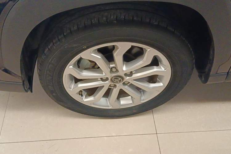 Used Toyota FRONTLANDER 2023 2.0L CVT Leading Edition Left Front Wheel Hub