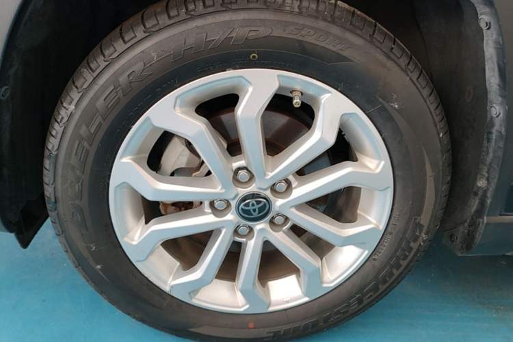 Used Toyota FRONTLANDER 2023 2.0L CVT Leading Edition Left Front Wheel Hub