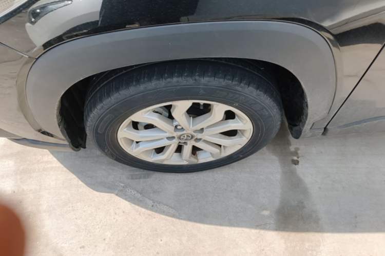 Used Toyota FRONTLANDER 2023 2.0L CVT Elite Edition Left Front Wheel Hub