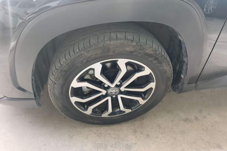 Used Toyota FRONTLANDER 2023 2.0L CVT Luxury Edition Left Front Wheel Hub