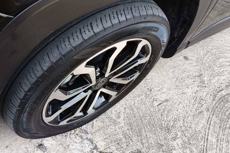 Used Toyota FRONTLANDER 2023 2.0L Smart Electric Hybrid Dual-Engine Luxury Edition Left Front Wheel Hub