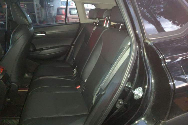 Used Toyota FRONTLANDER 2023 2.0L Smart Electric Hybrid Dual-Engine Luxury Edition Left Rear Seat