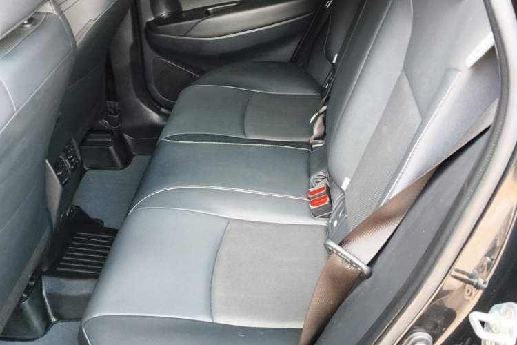 Used Toyota FRONTLANDER 2023 2.0L Smart Electric Hybrid Dual-Engine Luxury Edition Left Rear Seat