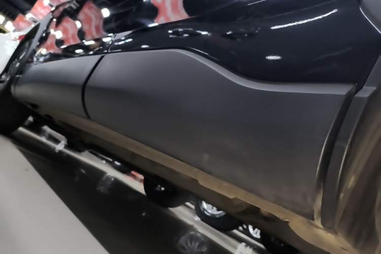 Used Toyota FRONTLANDER 2023 2.0L Smart Electric Hybrid Dual-Engine Luxury Edition Left Side Sill