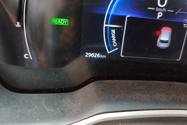 Used Toyota FRONTLANDER 2023 2.0L Smart Electric Hybrid Dual-Engine Luxury Edition Odometer Close Up