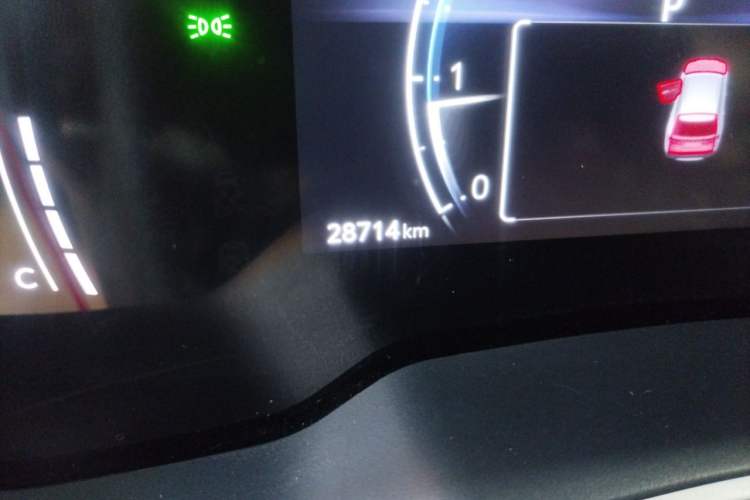 Used Toyota FRONTLANDER 2023 2.0L CVT Luxury Edition Odometer Close Up