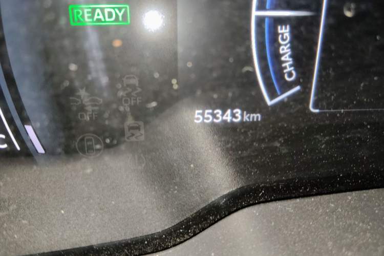 Used Toyota FRONTLANDER 2023 2.0L Smart Electric Hybrid Dual-Engine Leading Edition Odometer Close Up