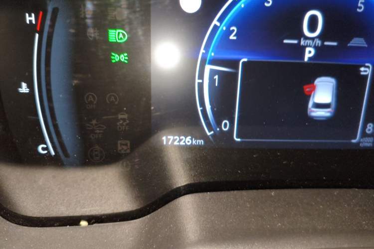 Used Toyota FRONTLANDER 2023 2.0L CVT Leading Edition Odometer Close Up