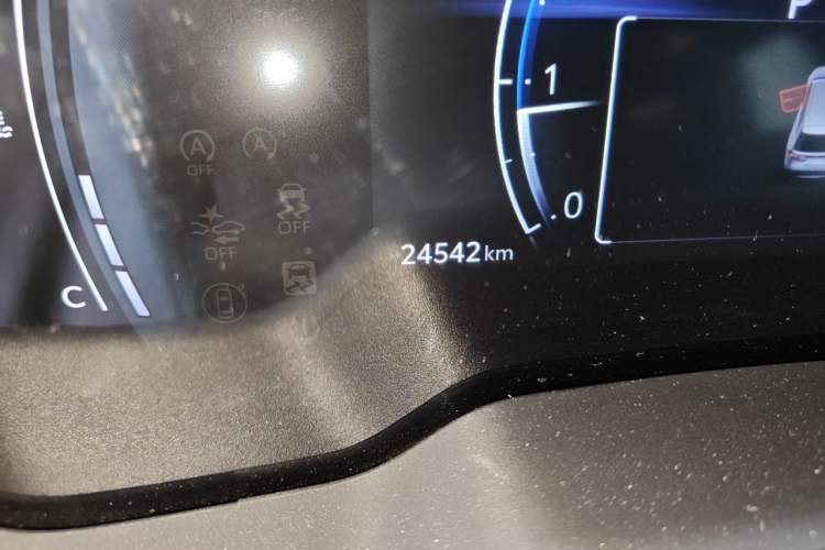 Used Toyota FRONTLANDER 2023 2.0L CVT Elite Edition Odometer Close Up