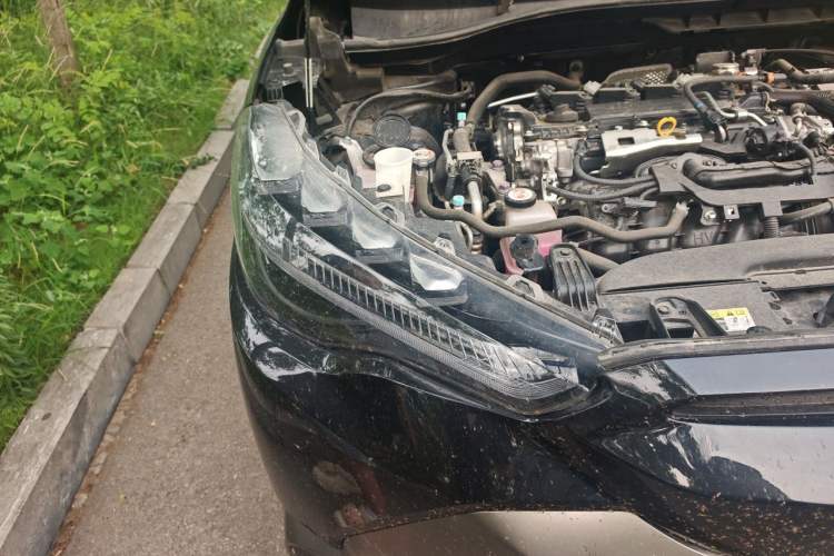 Used Toyota FRONTLANDER 2023 2.0L Smart Electric Hybrid Dual-Engine Luxury Edition Right Front Headlight