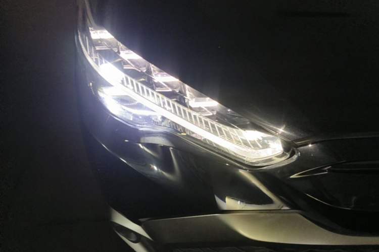 Used Toyota FRONTLANDER 2023 2.0L CVT Luxury Edition Right Front Headlight