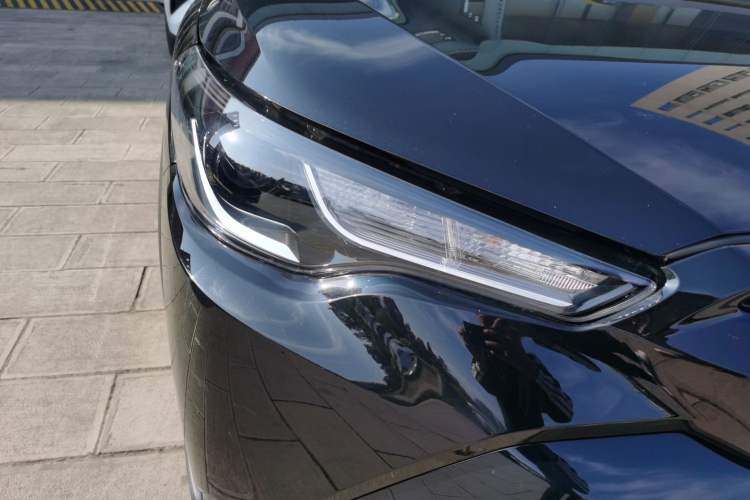 Used Toyota FRONTLANDER 2023 2.0L Smart Electric Hybrid Dual-Engine Leading Edition Right Front Headlight