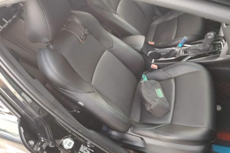 Used Toyota FRONTLANDER 2023 2.0L CVT Elite Edition Right Front Seat