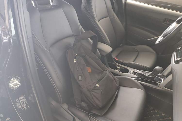 Used Toyota FRONTLANDER 2023 2.0L CVT Elite Edition Right Front Seat