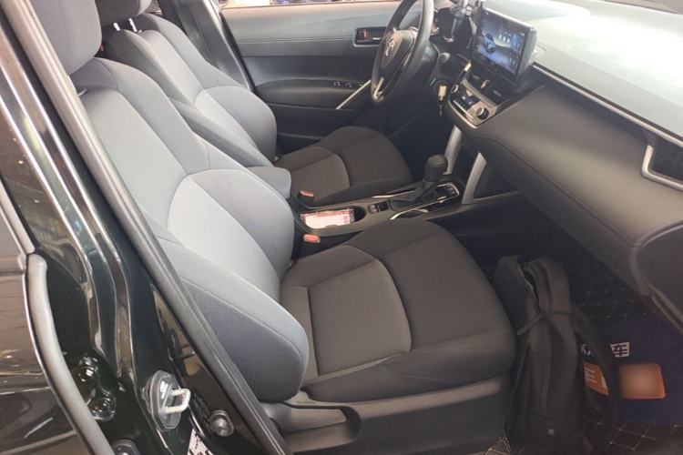 Used Toyota FRONTLANDER 2023 2.0L CVT Elite Edition Right Front Seat