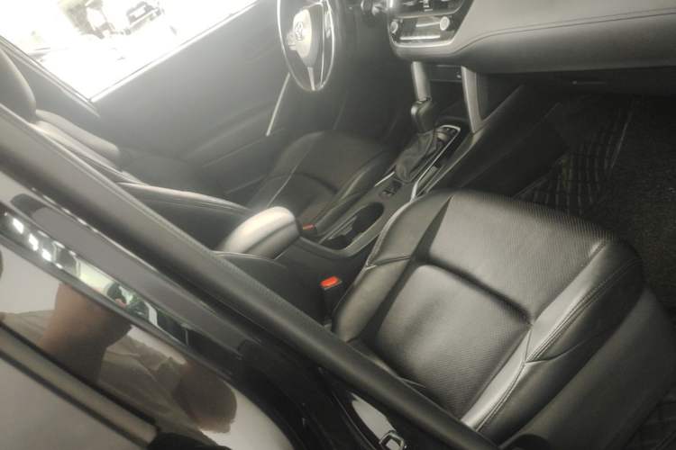 Used Toyota FRONTLANDER 2023 2.0L CVT Leading Edition Right Front Seat