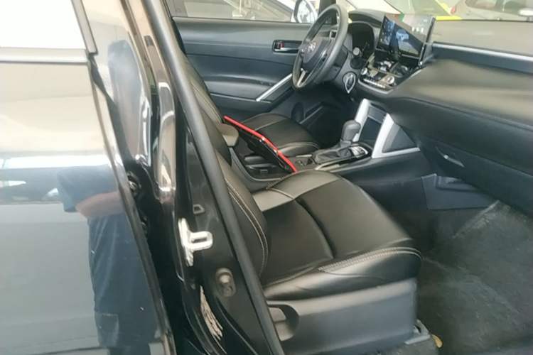Used Toyota FRONTLANDER 2023 2.0L CVT Elite Edition Right Front Seat