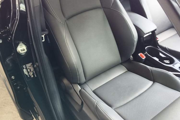 Used Toyota FRONTLANDER 2023 2.0L Smart Electric Hybrid Dual-Engine Luxury Edition Right Front Seat