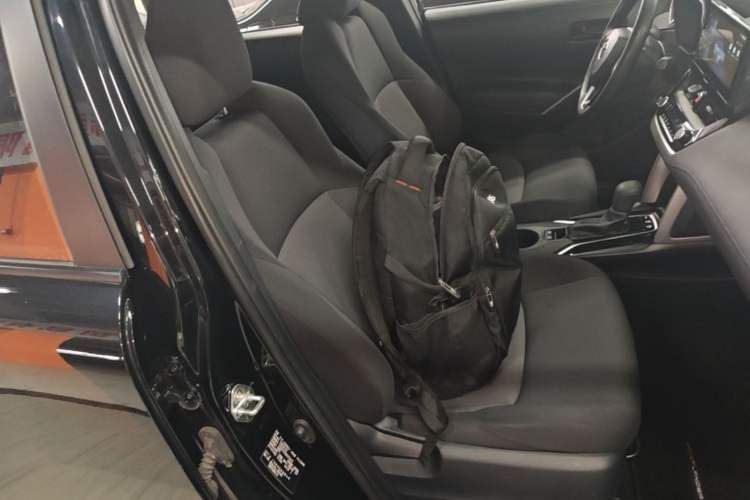 Used Toyota FRONTLANDER 2023 2.0L CVT Elite Edition Right Front Seat